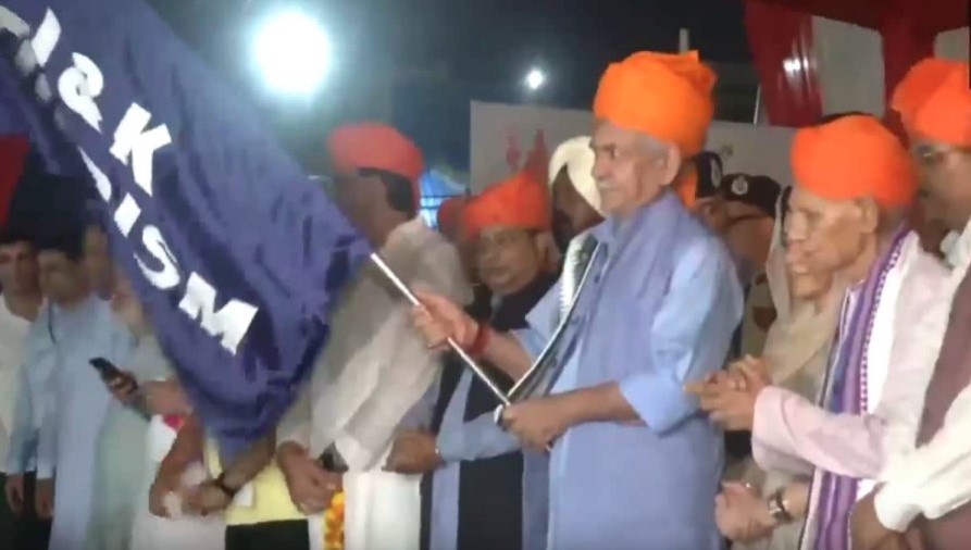 अमरनाथ यात्रा 2025 का शुभारंभ- पहले जत्थे को एलजी सिन्हा ने दिखाई हरी झंडी