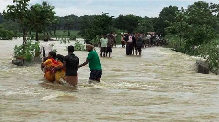 मध्य प्रदेश में बाढ़ और बारिश का कहर जारी, अब तक 252 लोगों की मौत